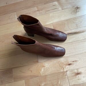 Leather Boots with grain detailing